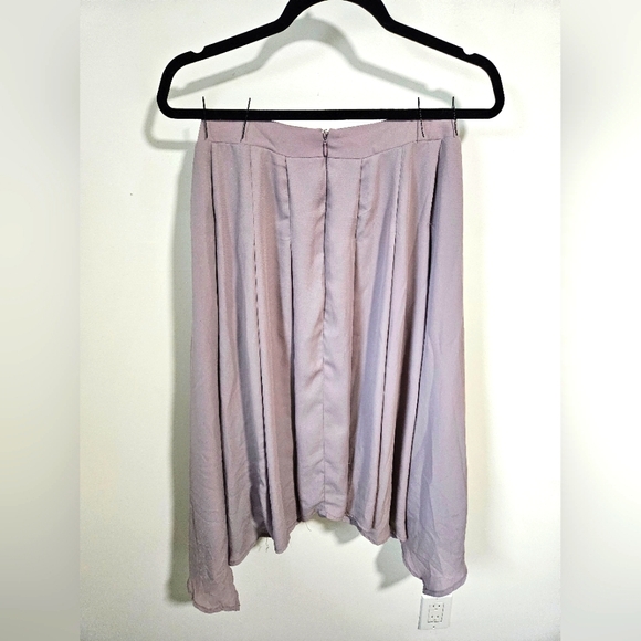 Mid length skirt - Picture 3 of 3